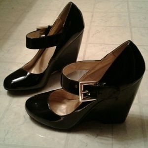 Flat high heal shoes